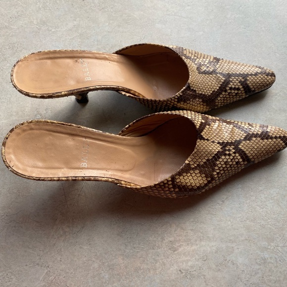 Bally Women's Tan and Brown Snakeskin Mules Vintage - Picture 4 of 7